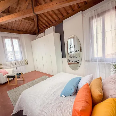 Sky View Residenza - Piazza Erbe 아파트 *